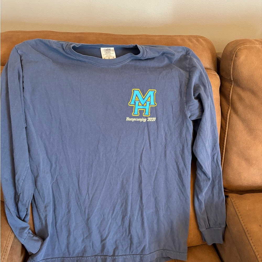 Comfort colors long sleeve tshirt, medium